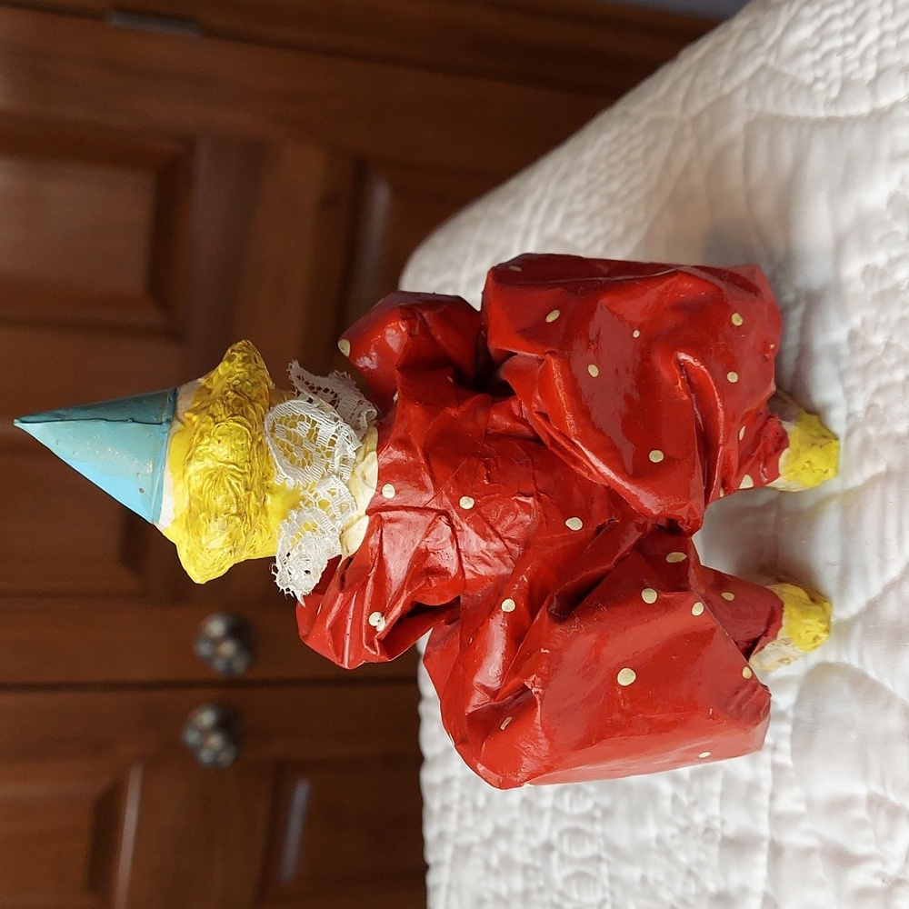 * Vintage Made In Mexico Whimsical Red and Yellow Clown Figurine - Picture 2 of 7